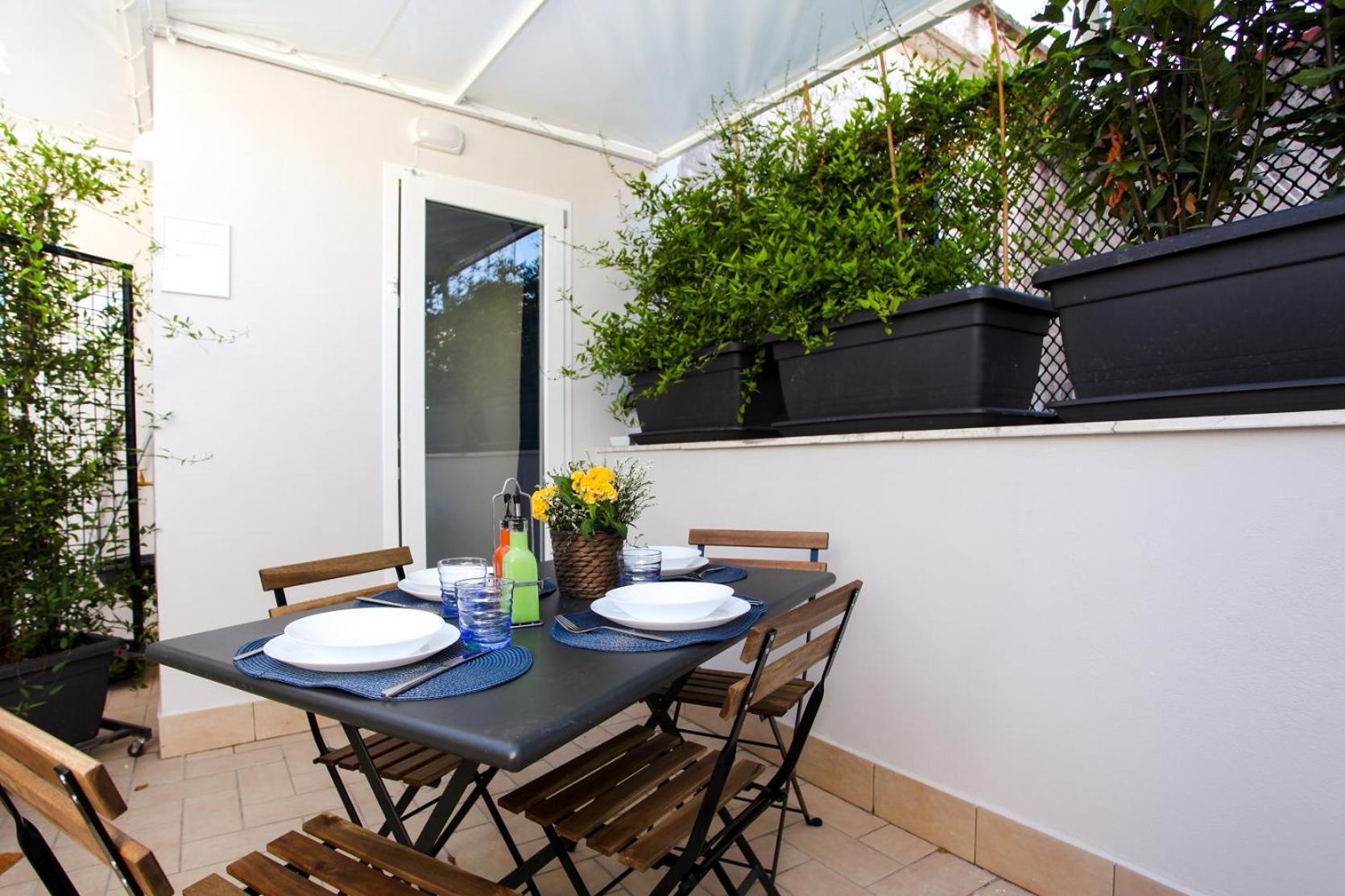 Terrazza Manuela Apartments Quartieri Spagnoli Неаполь Екстер'єр фото